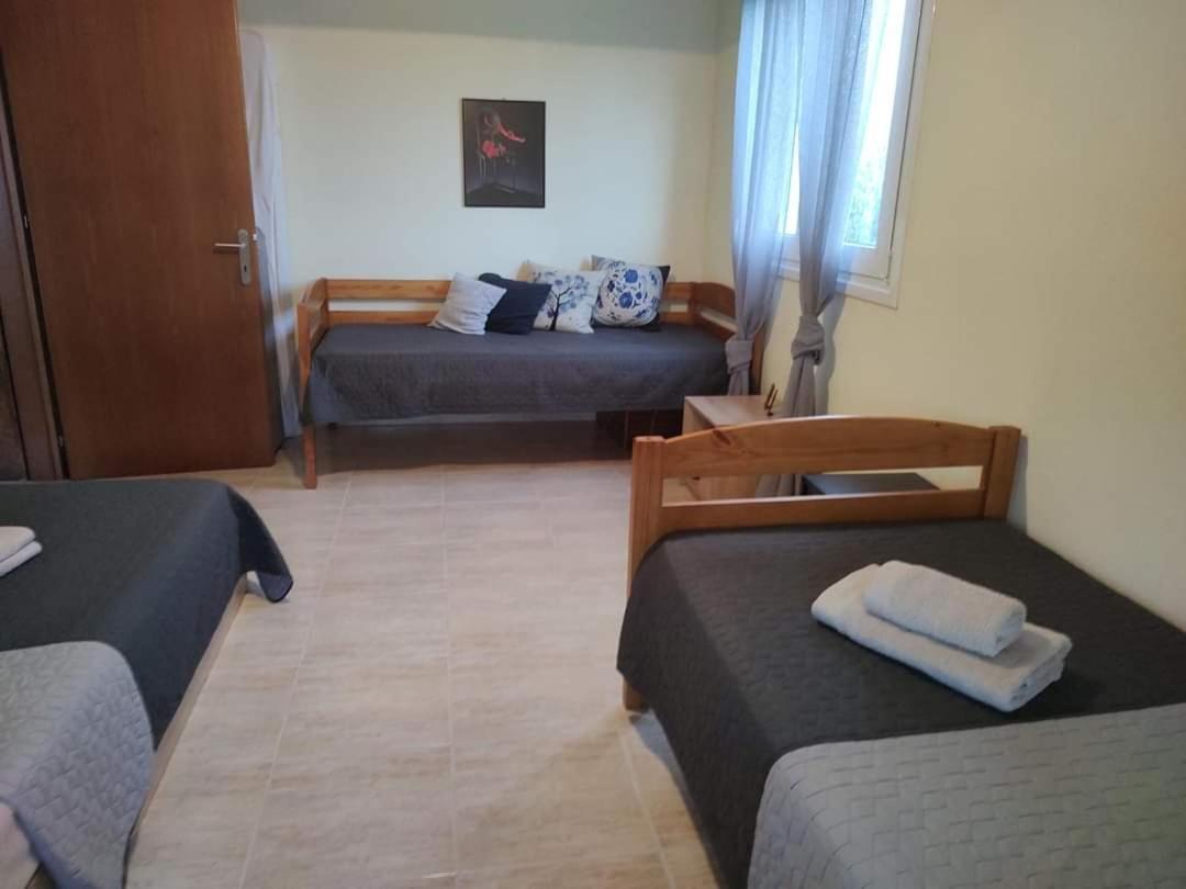 Karianí Kerasies Home מראה חיצוני תמונה